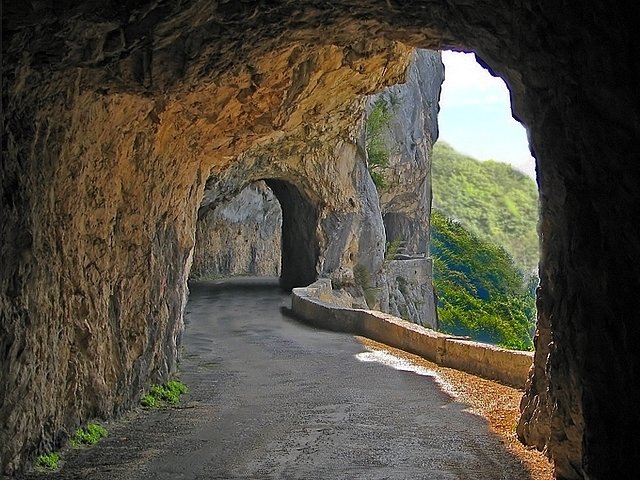 2 cognin gorges tunnel