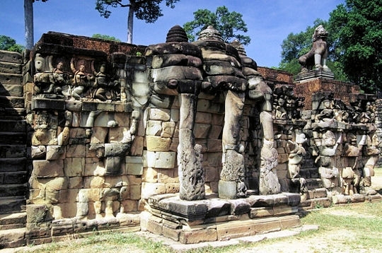 Angkor sculpture 2